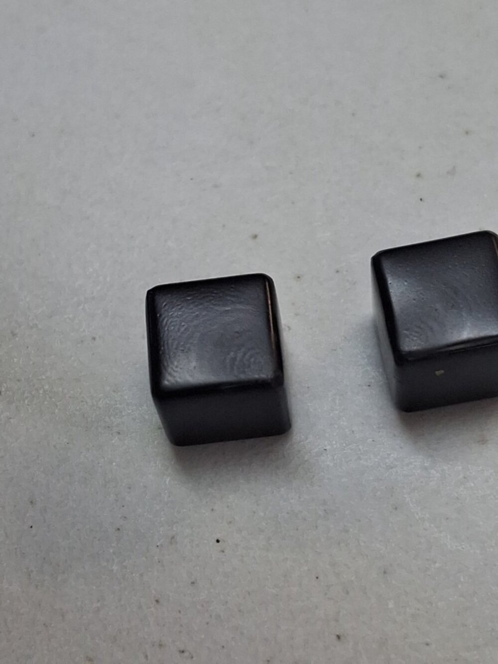AZUL Board Game Replacement Parts/Pieces 2 Solid Black SCORE MARKERS - Picture 2 of 4